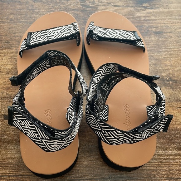 NEW MADEWELL The Re(sourced) Maggie Sandals - Picture 3 of 10